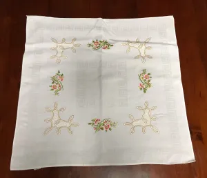 Vintage  Embroidered Table Cloth  #TB19  FREE AUS POSTAGE